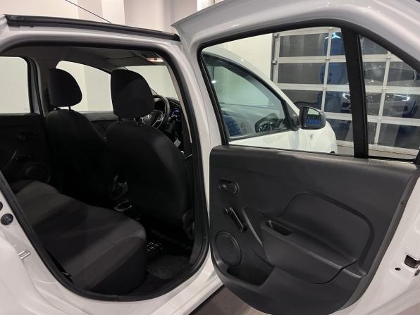 Renault Logan II Рестайлинг с пробегом 2020 года, цена 1 050 000 рублей, 82714 км, седан, Автокод Объявления