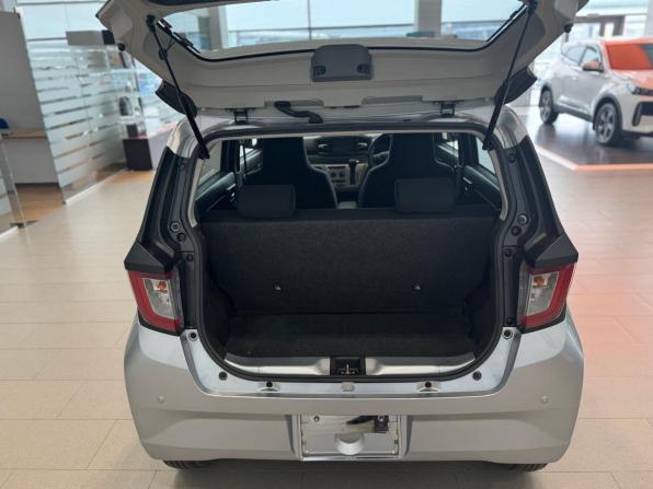 Daihatsu Mira e:S II с пробегом 2021 года, цена 799 000 рублей, 68453 км, хэтчбек, Автокод Объявления