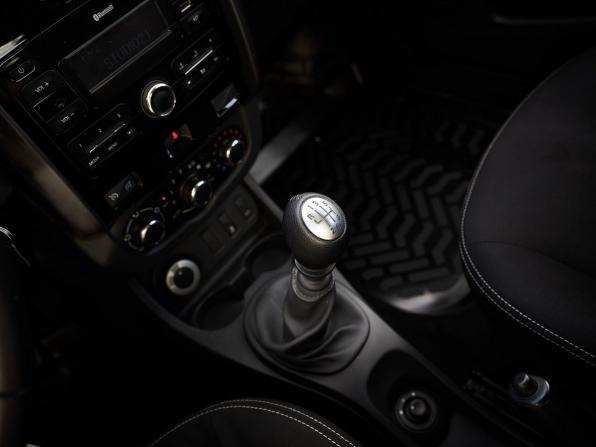 Renault Duster I Рестайлинг с пробегом 2017 года, цена 948 000 рублей, 232700 км, внедорожник, Автокод Объявления