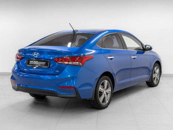 Hyundai Solaris II с пробегом 2018 года, цена 1 330 000 рублей, 93397 км, седан, Автокод Объявления