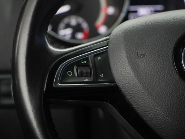 Skoda Yeti I Рестайлинг с пробегом 2017 года, цена 1 250 000 рублей, 197911 км, внедорожник, Автокод Объявления