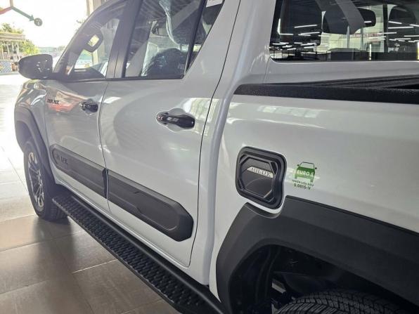 Новый Toyota Hilux IX 2026 года, цена 8 990 000 рублей, offers.body_type.unknown, Автокод Объявления