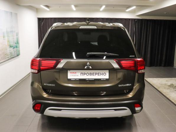 Mitsubishi Outlander III Рестайлинг 3 с пробегом 2020 года, цена 2 369 000 рублей, 102109 км, внедорожник, Автокод Объявления