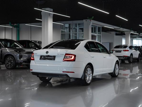 Skoda Octavia III (A7) Рестайлинг с пробегом 2017 года, цена 2 160 000 рублей, 72449 км, лифтбек, Автокод Объявления
