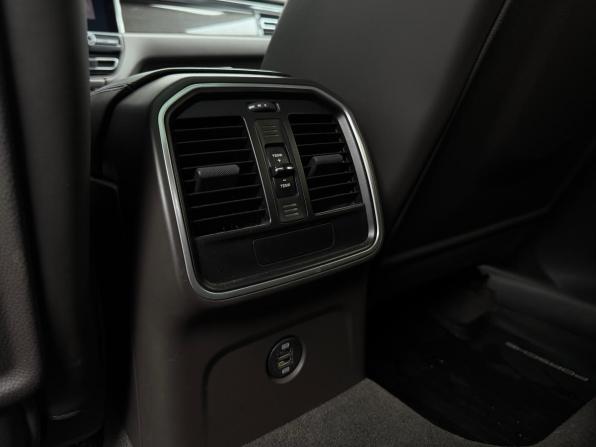 Porsche Macan I Рестайлинг с пробегом 2019 года, цена 4 990 000 рублей, 83000 км, внедорожник, Автокод Объявления