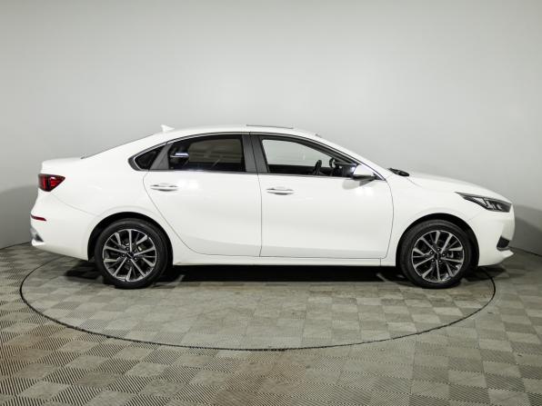 Kia K3 II (China Market) с пробегом 2022 года, цена 1 799 700 рублей, 60225 км, седан, Автокод Объявления