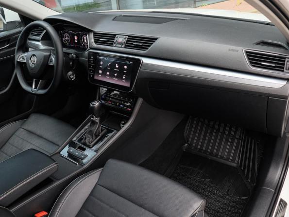 Skoda Superb III Рестайлинг с пробегом 2020 года, цена 2 699 000 рублей, 53940 км, лифтбек, Автокод Объявления