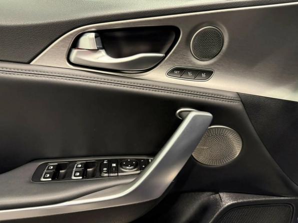 Kia Stinger I с пробегом 2018 года, цена 3 270 000 рублей, 107289 км, лифтбек, Автокод Объявления