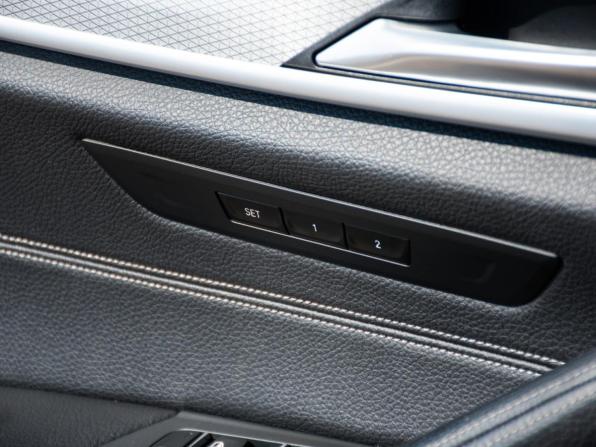 BMW 5 серии VII (G30/G31/G38) с пробегом 2017 года, цена 3 648 000 рублей, 220118 км, седан, Автокод Объявления