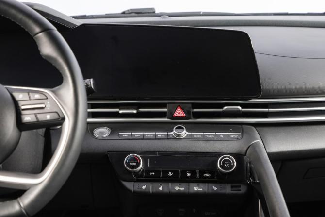 Hyundai Elantra VII (CN7) Рестайлинг с пробегом 2024 года, цена 2 499 000 рублей, 18434 км, седан, Автокод Объявления