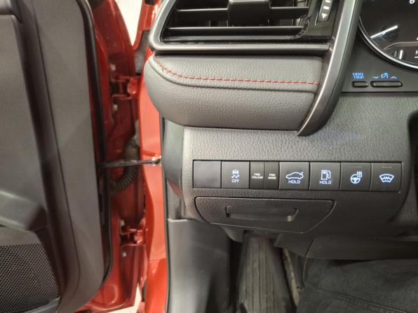 Toyota Camry VIII (XV70) Рестайлинг с пробегом 2021 года, цена 3 350 000 рублей, 114988 км, седан, Автокод Объявления