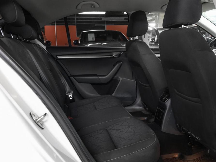 Skoda Octavia III (A7) Рестайлинг Москва  - изображение 13