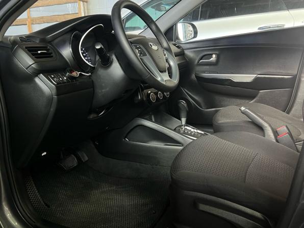 Kia Rio III Рестайлинг с пробегом 2015 года, цена 929 000 рублей, 165022 км, седан, Автокод Объявления