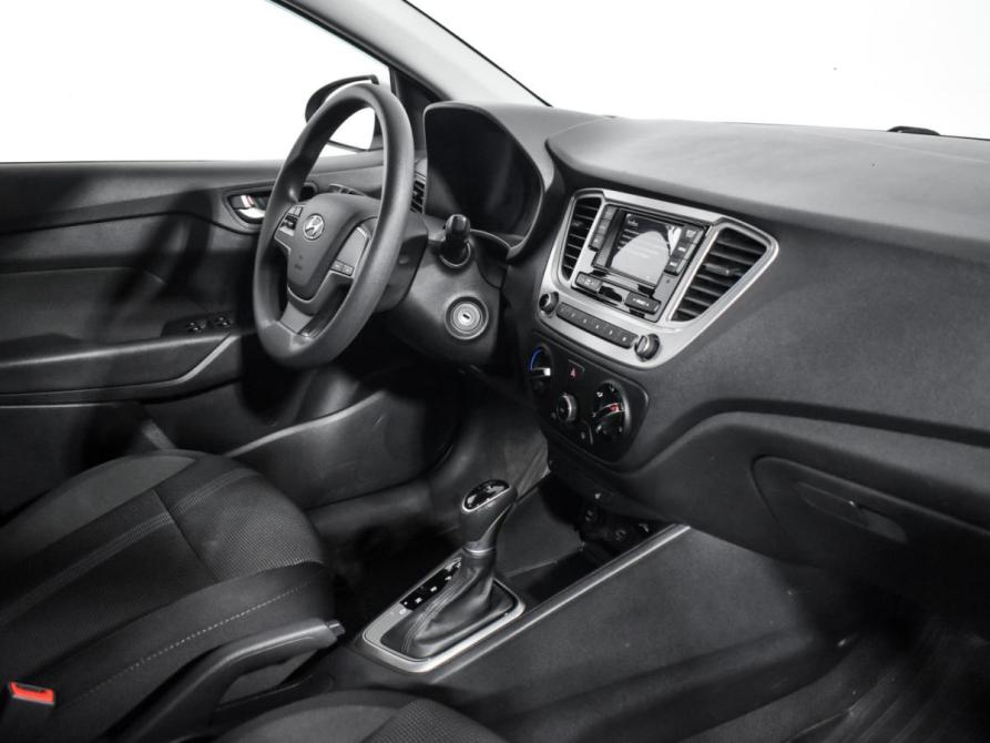 Hyundai Solaris II Санкт-Петербург  - изображение 13