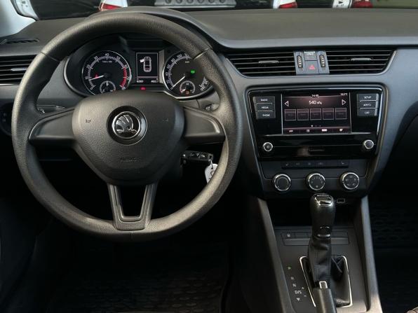 Skoda Octavia III (A7) Рестайлинг с пробегом 2018 года, цена 1 619 000 рублей, 81968 км, лифтбек, Автокод Объявления
