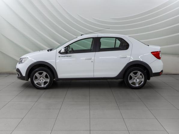 Renault Logan II Рестайлинг с пробегом 2021 года, цена 1 158 000 рублей, 107126 км, седан, Автокод Объявления