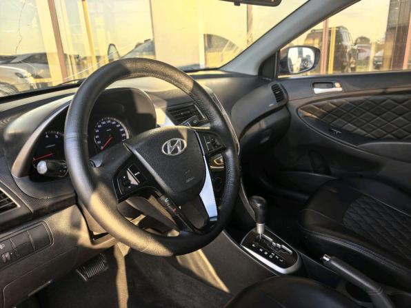 Hyundai Solaris I с пробегом 2013 года, цена 555 000 рублей, 249932 км, седан, Автокод Объявления
