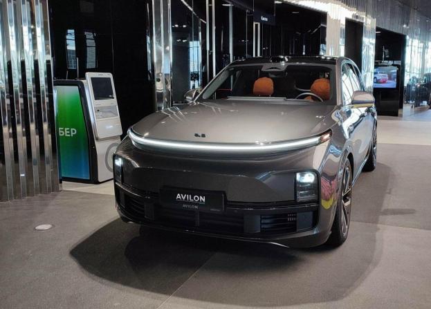 Новый Li Auto (Lixiang) L9 I Рестайлинг 2025 года, цена 9 700 000 рублей, внедорожник, Автокод Объявления