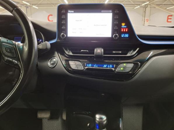 Toyota C-HR I с пробегом 2019 года, цена 2 265 000 рублей, 83000 км, внедорожник, Автокод Объявления