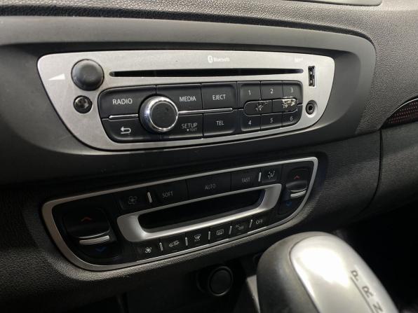 Renault Scenic III Рестайлинг с пробегом 2012 года, цена 819 900 рублей, 220000 км, компактвэн, Автокод Объявления