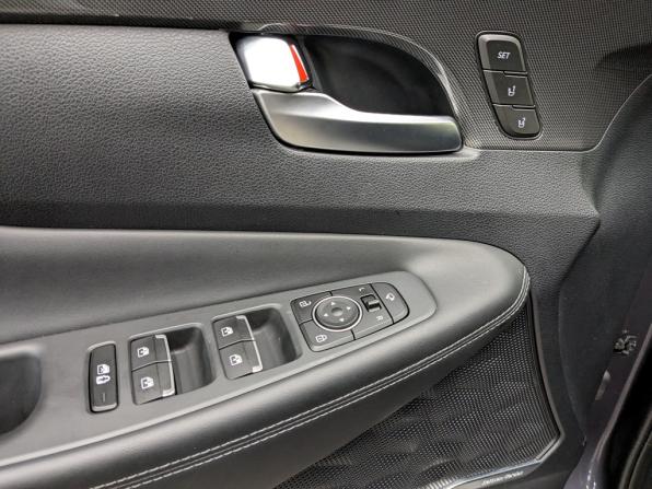 Hyundai Santa Fe IV Рестайлинг с пробегом 2022 года, цена 4 400 000 рублей, 41762 км, внедорожник, Автокод Объявления