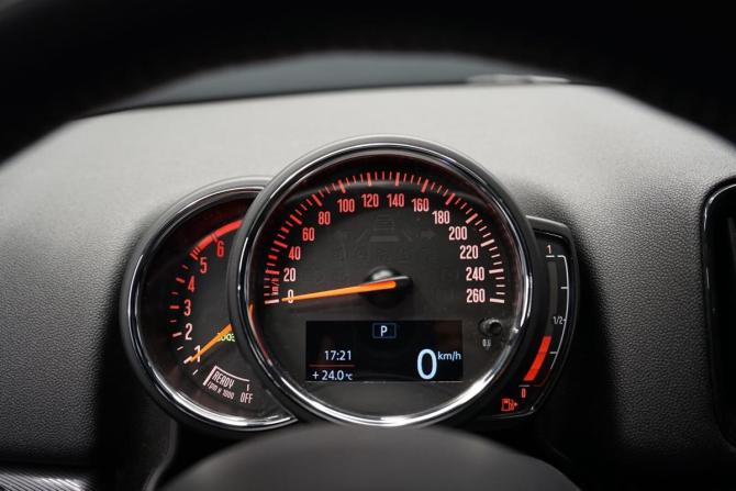 Mini Countryman II с пробегом 2019 года, цена 3 000 000 рублей, 69900 км, внедорожник, Автокод Объявления