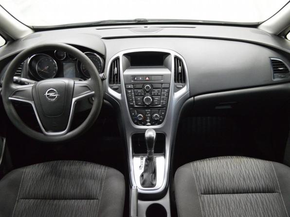 Opel Astra J Рестайлинг с пробегом 2013 года, цена 590 000 рублей, 184491 км, хэтчбек, Автокод Объявления