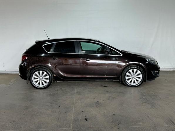 Opel Astra J Рестайлинг с пробегом 2014 года, цена 748 000 рублей, 187925 км, хэтчбек, Автокод Объявления