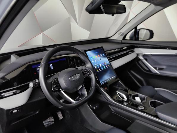 Geely Atlas II с пробегом 2023 года, цена 2 455 150 рублей, 67514 км, внедорожник, Автокод Объявления