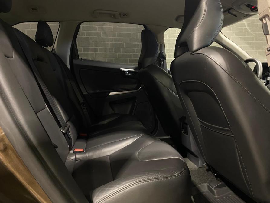 Volvo XC60 I Рестайлинг Челябинск  - изображение 11