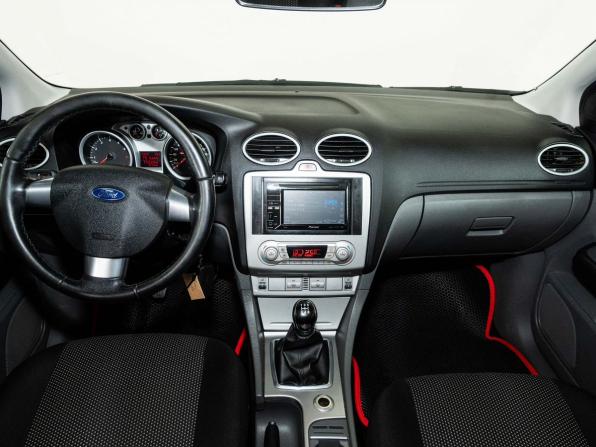 Ford Focus II Рестайлинг с пробегом 2011 года, цена 648 000 рублей, 121500 км, седан, Автокод Объявления