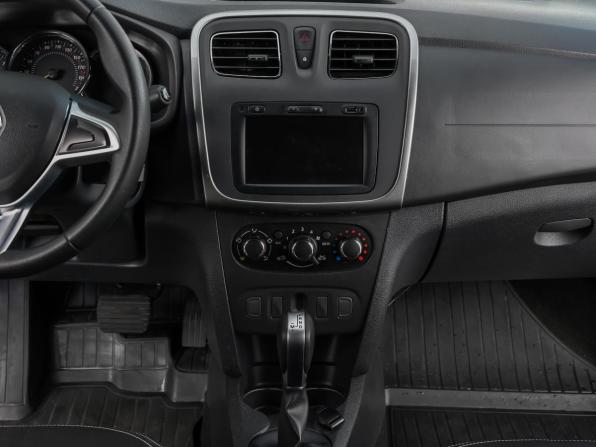 Renault Sandero II Рестайлинг с пробегом 2022 года, цена 1 249 000 рублей, 61976 км, хэтчбек, Автокод Объявления