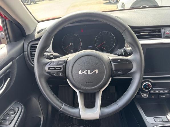 Kia Rio IV Рестайлинг с пробегом 2022 года, цена 1 940 000 рублей, 35105 км, хэтчбек, Автокод Объявления