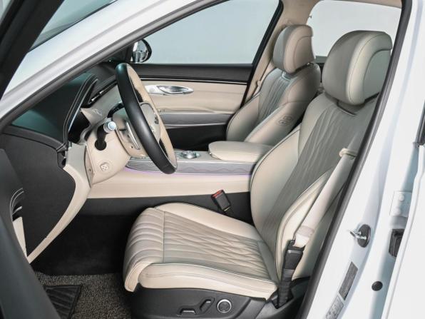 Genesis GV70 I с пробегом 2021 года, цена 5 300 000 рублей, 80425 км, внедорожник, Автокод Объявления