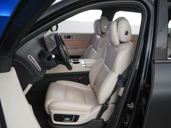Li Auto (Lixiang) L7 I с пробегом 2023 года, цена 5 447 900 рублей, 76566 км, внедорожник, Автокод Объявления