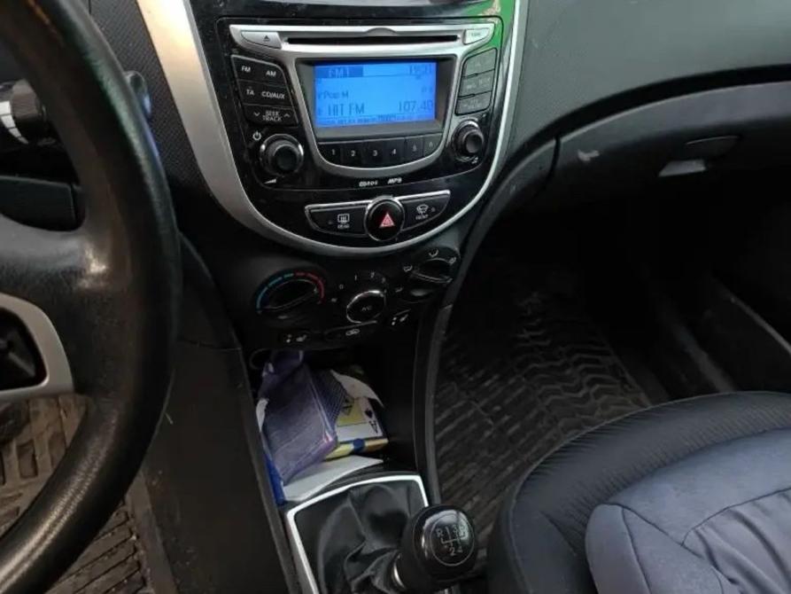 Hyundai Solaris I Москва  - изображение 3