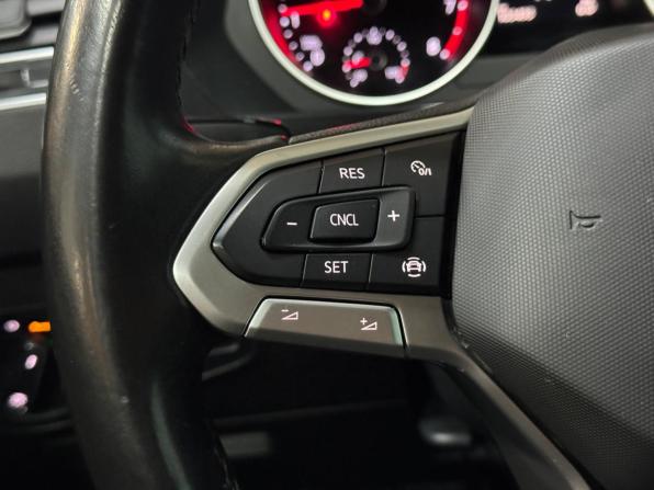 Volkswagen Tiguan II Рестайлинг с пробегом 2021 года, цена 2 350 000 рублей, 103000 км, внедорожник, Автокод Объявления