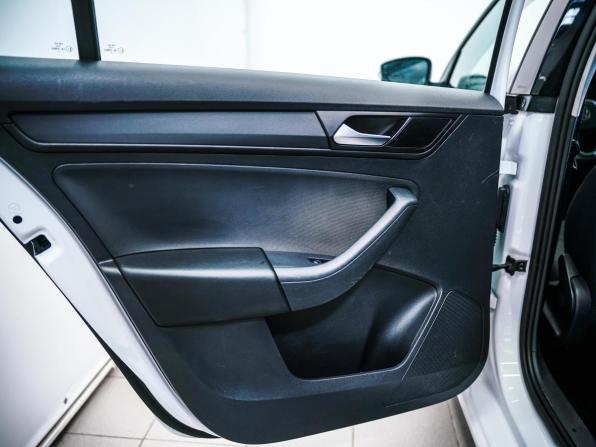 Volkswagen Polo VI с пробегом 2021 года, цена 1 500 000 рублей, 71773 км, лифтбек, Автокод Объявления