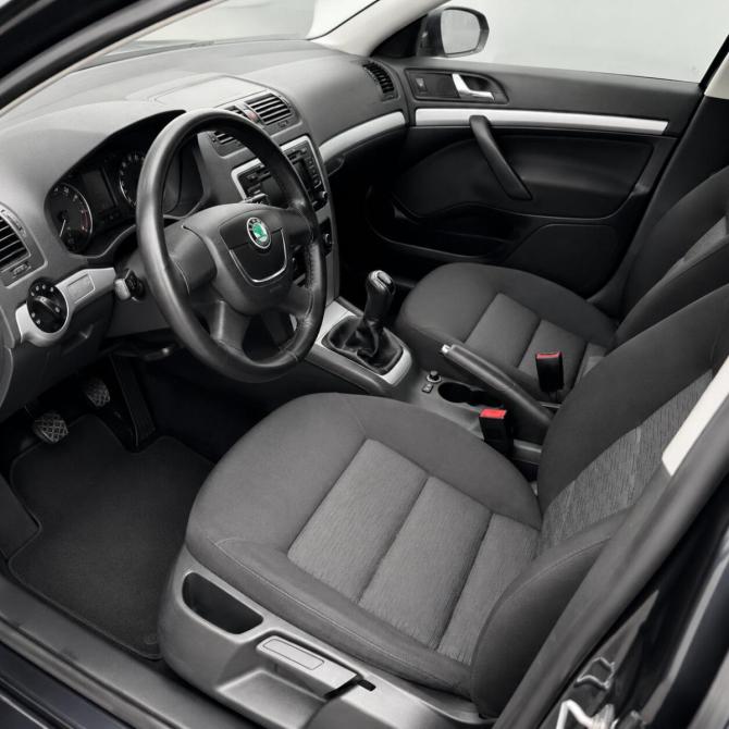 Skoda Octavia II (A5) Рестайлинг Набережные Челны  - изображение 11