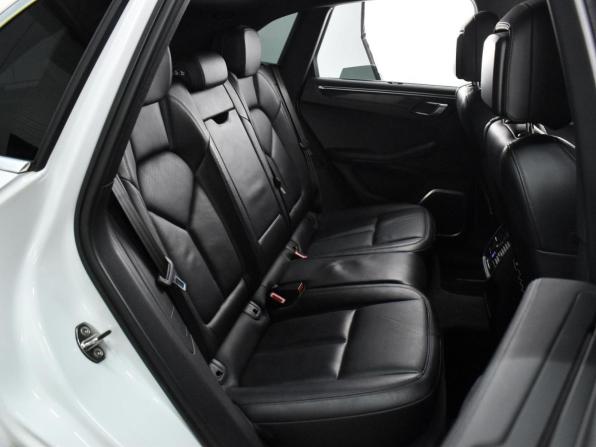 Porsche Macan I с пробегом 2014 года, цена 2 939 000 рублей, 99950 км, внедорожник, Автокод Объявления