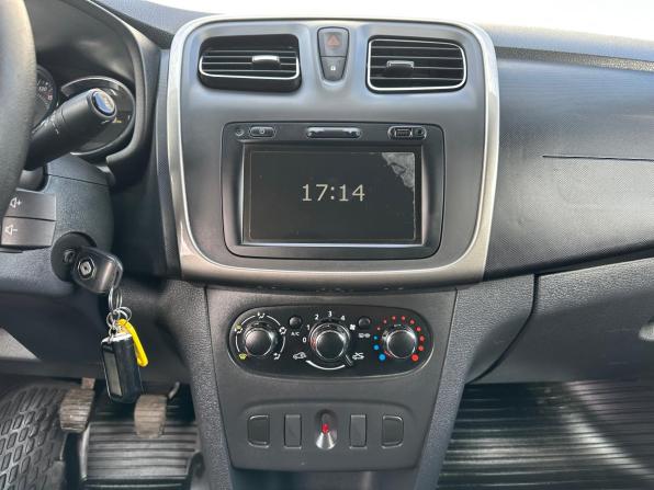 Renault Logan II Рестайлинг с пробегом 2019 года, цена 1 120 000 рублей, 71397 км, седан, Автокод Объявления