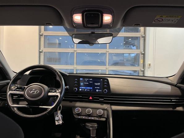 Hyundai Elantra VII (CN7) с пробегом 2022 года, цена 2 020 000 рублей, 107355 км, седан, Автокод Объявления