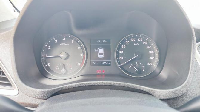 Hyundai Solaris II с пробегом 2018 года, цена 1 135 000 рублей, 59000 км, седан, Автокод Объявления