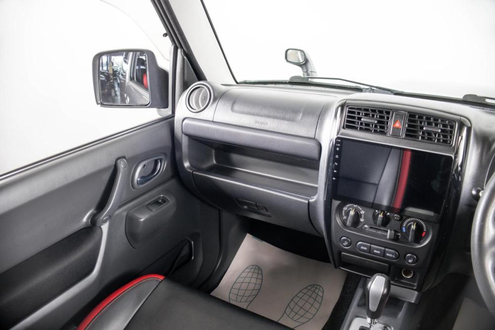 Suzuki Jimny III Рестайлинг 2 Пермь  - изображение 12