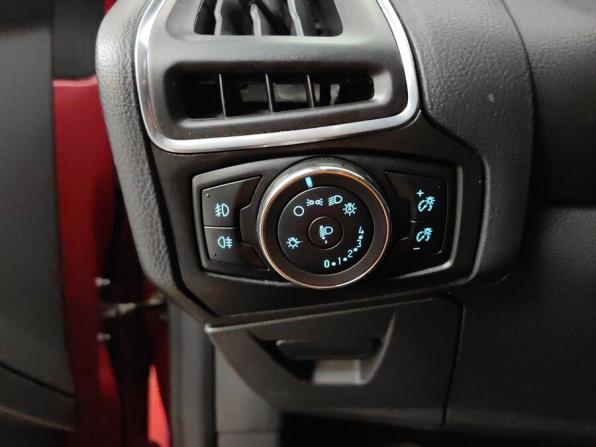 Ford Focus III с пробегом 2012 года, цена 665 000 рублей, 215078 км, седан, Автокод Объявления