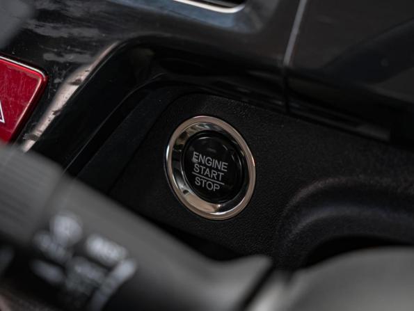 Honda Stepwgn V с пробегом 2015 года, цена 1 530 000 рублей, 190220 км, минивэн, Автокод Объявления