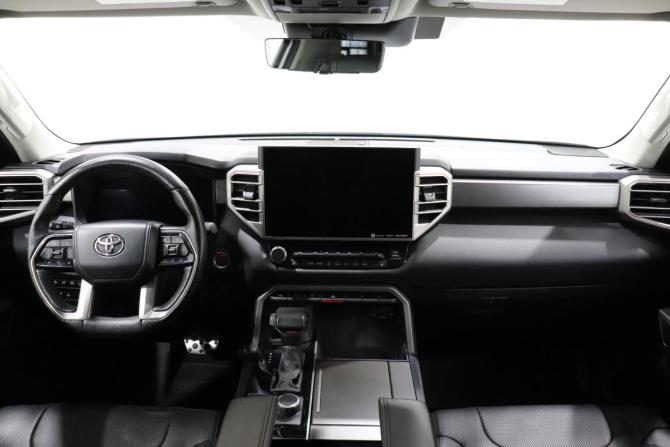 Toyota Sequoia III с пробегом 2023 года, цена 9 150 000 рублей, 60289 км, внедорожник, Автокод Объявления