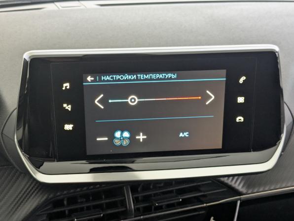 Peugeot 2008 II с пробегом 2021 года, цена 1 790 000 рублей, 118589 км, внедорожник, Автокод Объявления