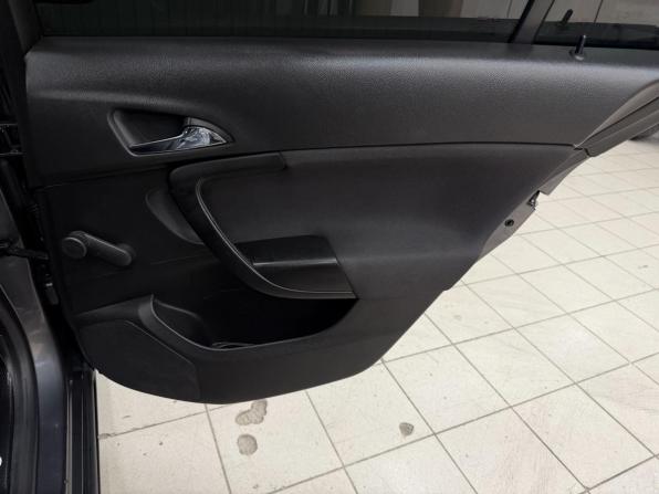 Opel Insignia I с пробегом 2010 года, цена 1 039 000 рублей, 217007 км, хэтчбек, Автокод Объявления