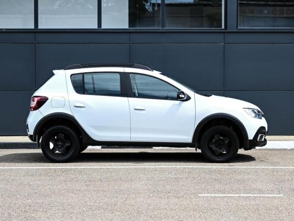 Renault Sandero II Рестайлинг с пробегом 2019 года, цена 750 000 рублей, 89178 км, хэтчбек, Автокод Объявления